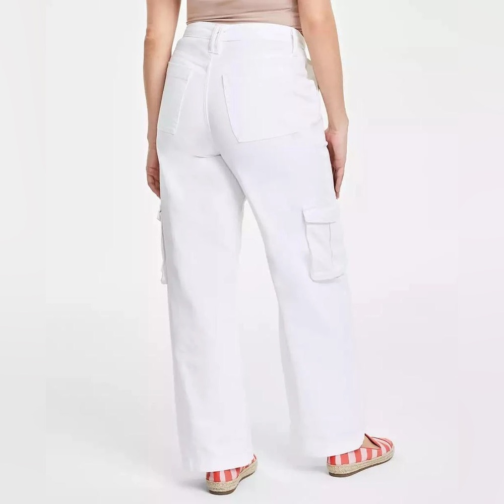 On 34th White Cargo Jeans - Picture 3 of 5